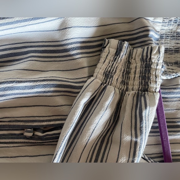 🪻Hollister Top - Picture 2 of 7